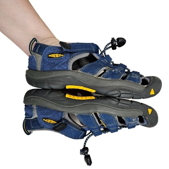 Keen Youth Newport H2 Sandals Size 2 Blue Strap & Adjustable‎ Bungee Cord Rubber - Picture 9 of 10